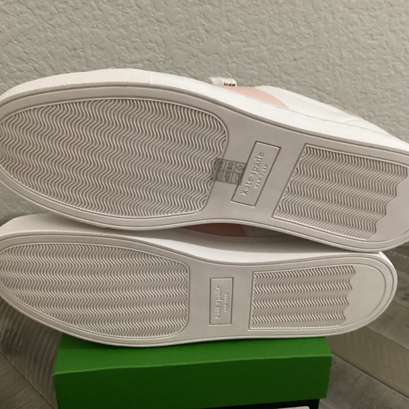 Kate Spade New York adorn sneaker (Women), size 9 - Picture 4 of 13